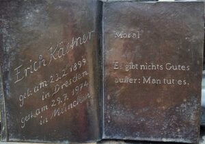 ek buch spruch